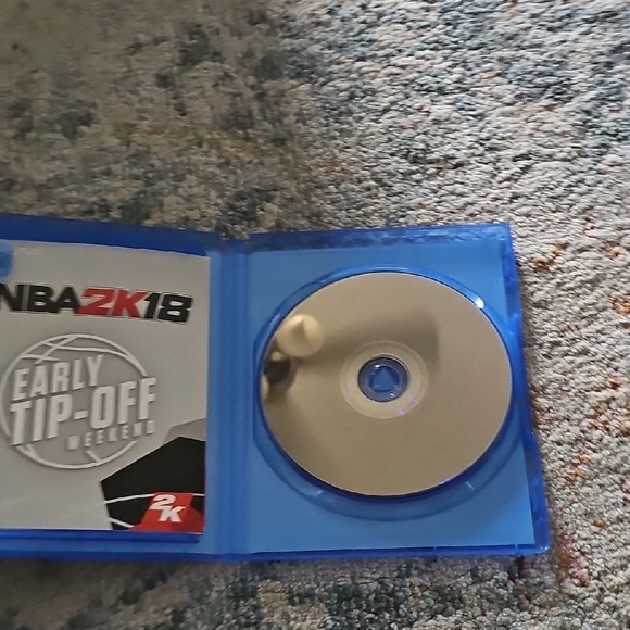 NBA2K 18 for PS4 - Picture 3 of 3